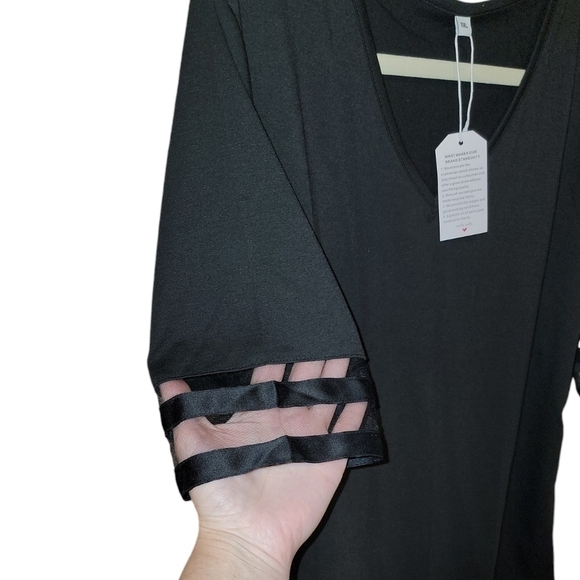 Made with love size XXL black short sleeve v neck top. New with tags - Picture 5 of 7